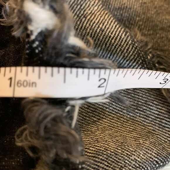 AMERICAN eagle black denim cut off shorts size 00. Faded color five pockets - Picture 10 of 10